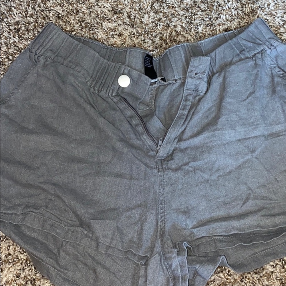 High waisted grey shorts